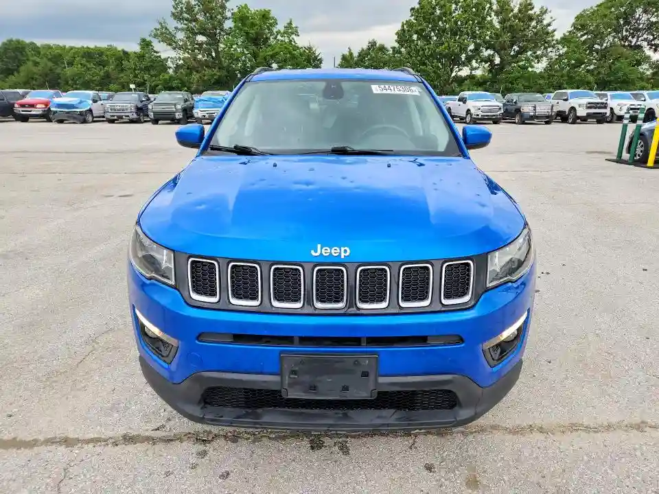 3C4NJCBB2KT649615 2019 JEEP COMPASS-4