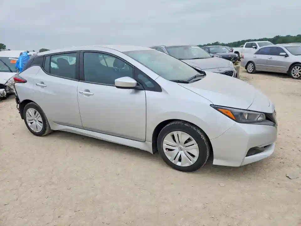 1N4AZ1BV1RC555551 2024 NISSAN LEAF-3