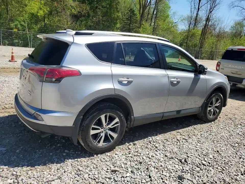 JTMRFREV7JJ260843 2018 TOYOTA RAV4-2