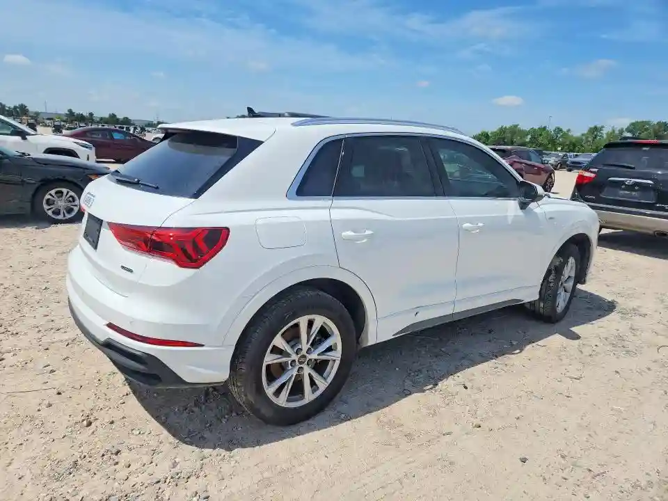 WA1DECF30S1044643 2025 AUDI Q3-2