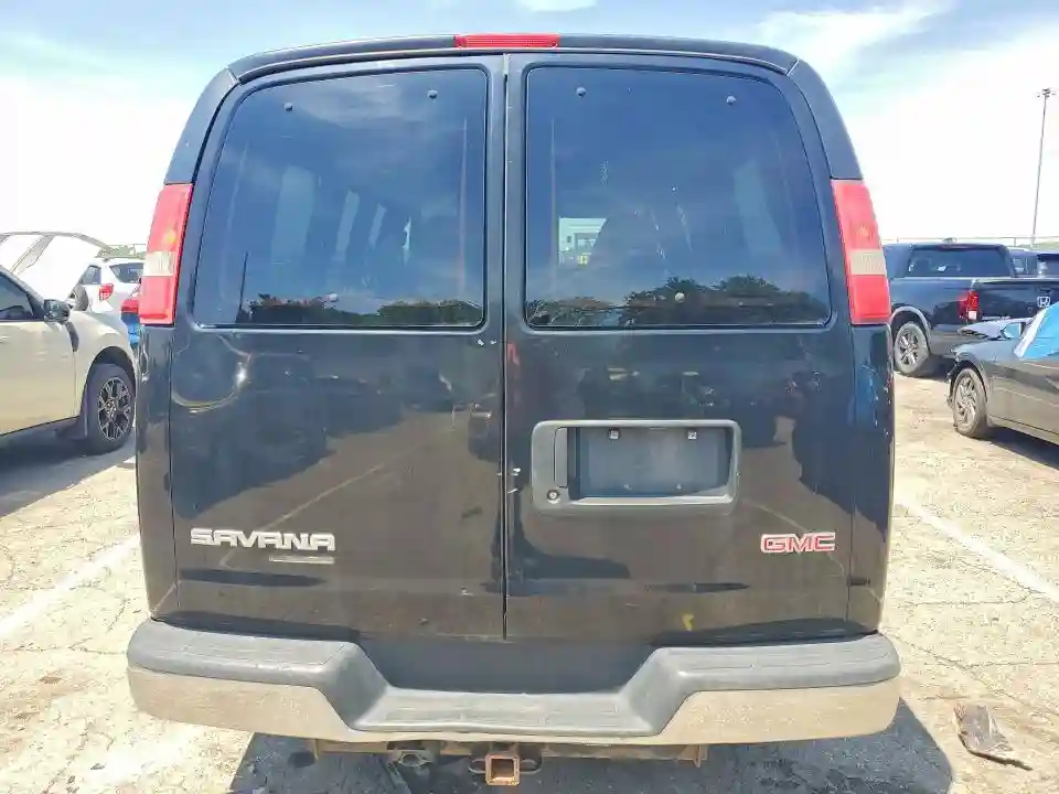 1GKS8CF41D1158607 2013 GMC SAVANA-5