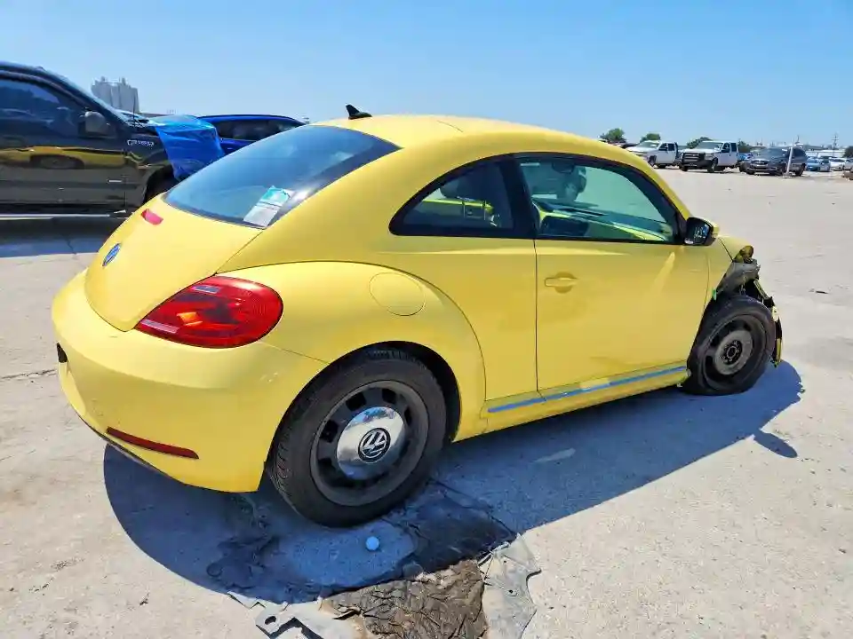 3VWJX7AT2EM601042 2014 VOLKSWAGEN BEETLE-2