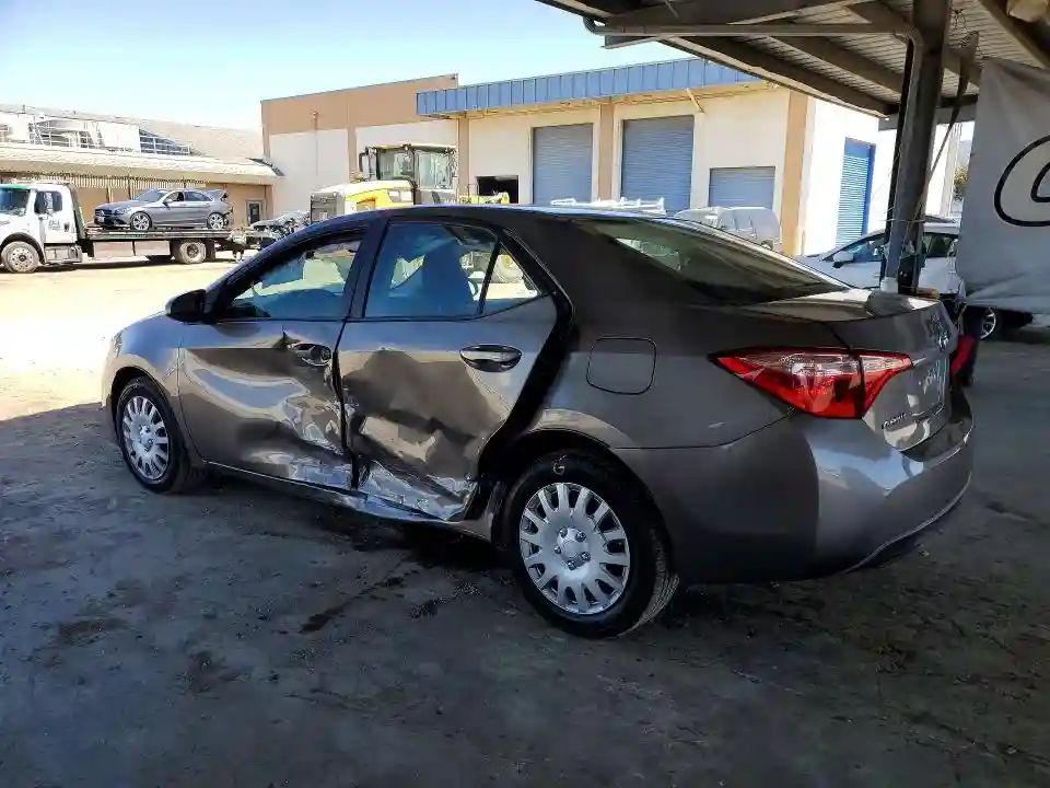 2T1BURHE0JC044055 2018 TOYOTA COROLLA-1