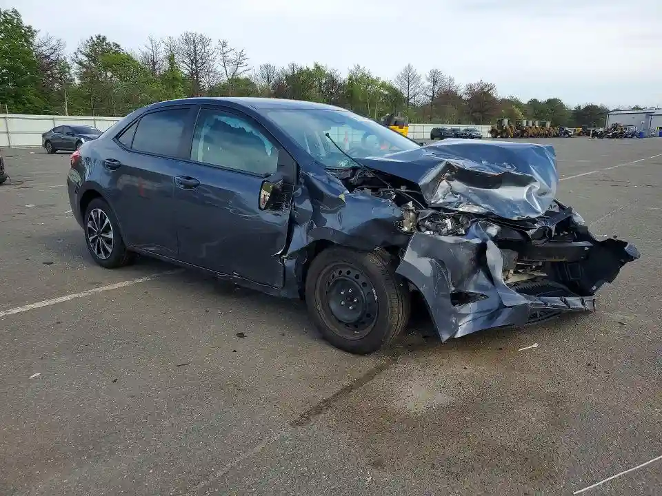 5YFBURHE2JP854755 2018 TOYOTA COROLLA-3