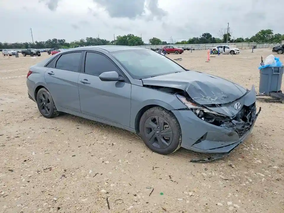 KMHLM4AG9NU252877 2022 HYUNDAI ELANTRA-3
