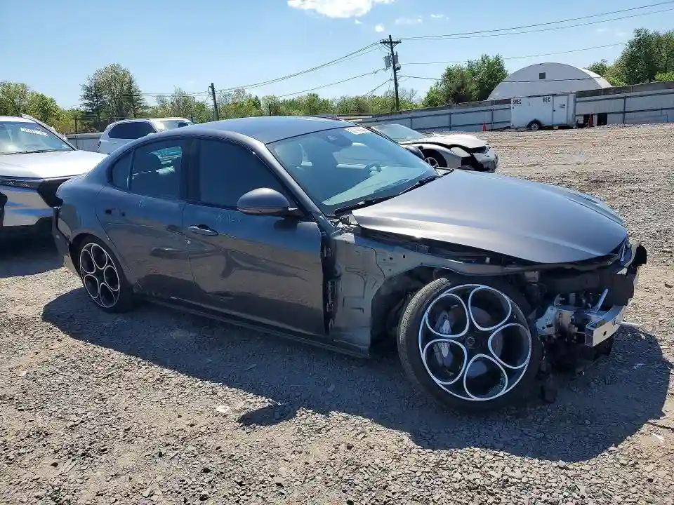 ZARFANBN8N7662152 2022 ALFA ROMEO GIULIA-3