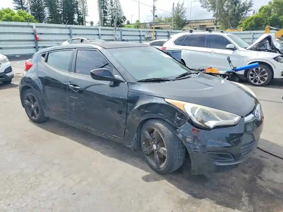 KMHTC6AD0CU071507 2012 HYUNDAI VELOSTER-3