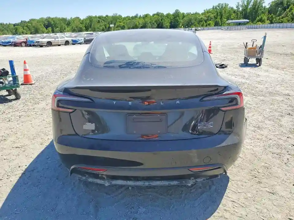 5YJ3E1ET4SF036138 2025 TESLA MODEL 3-5