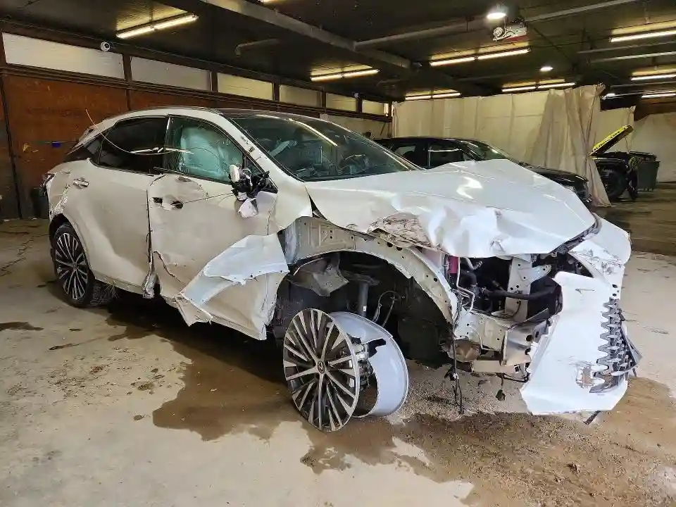 2T2BBMCA8SC104514 2025 LEXUS-3