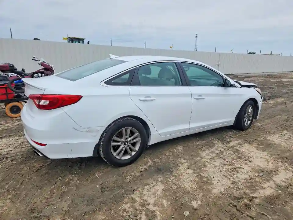 5NPE24AF7FH256089 2015 HYUNDAI SONATA-2