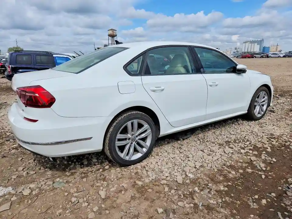 1VWLA7A3XKC012327 2019 VOLKSWAGEN PASSAT-2
