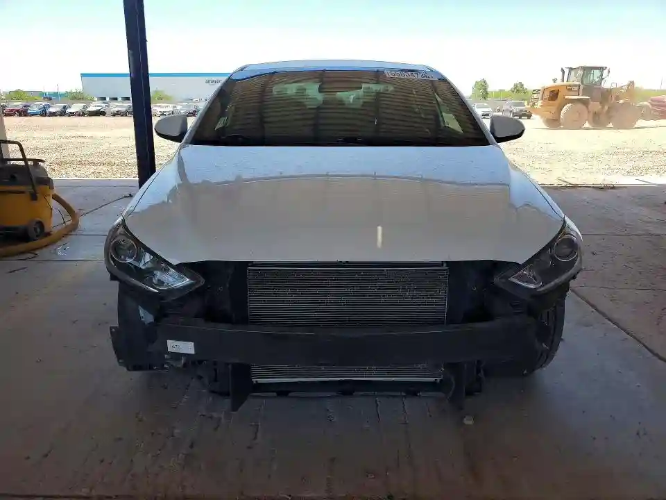 5NPD74LF6JH327432 2018 HYUNDAI ELANTRA-4
