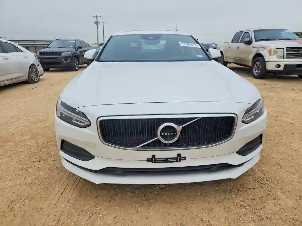 YV1102AK4H1010983 2017 VOLVO S90-4