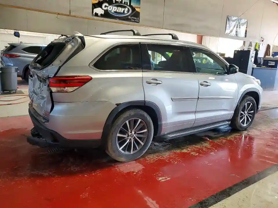 5TDJZRFH4JS530840 2018 TOYOTA HIGHLANDER-2