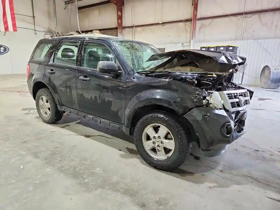 1FMCU0C75AKD23505 2010 FORD ESCAPE XLS-3