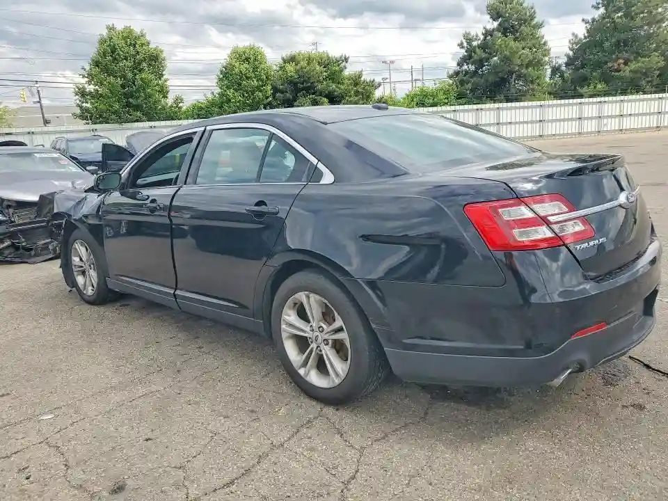 1FAHP2E81JG111597 2018 FORD TAURUS-1