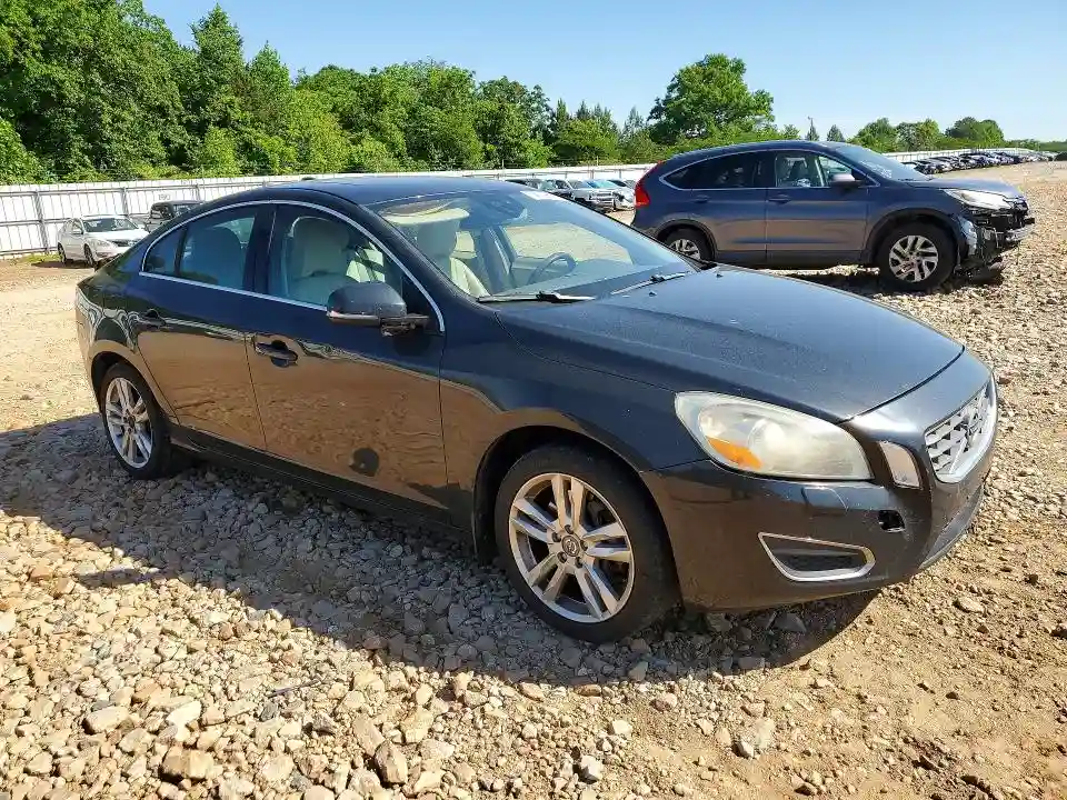 YV1622FS2C2098749 2012 VOLVO S60-3