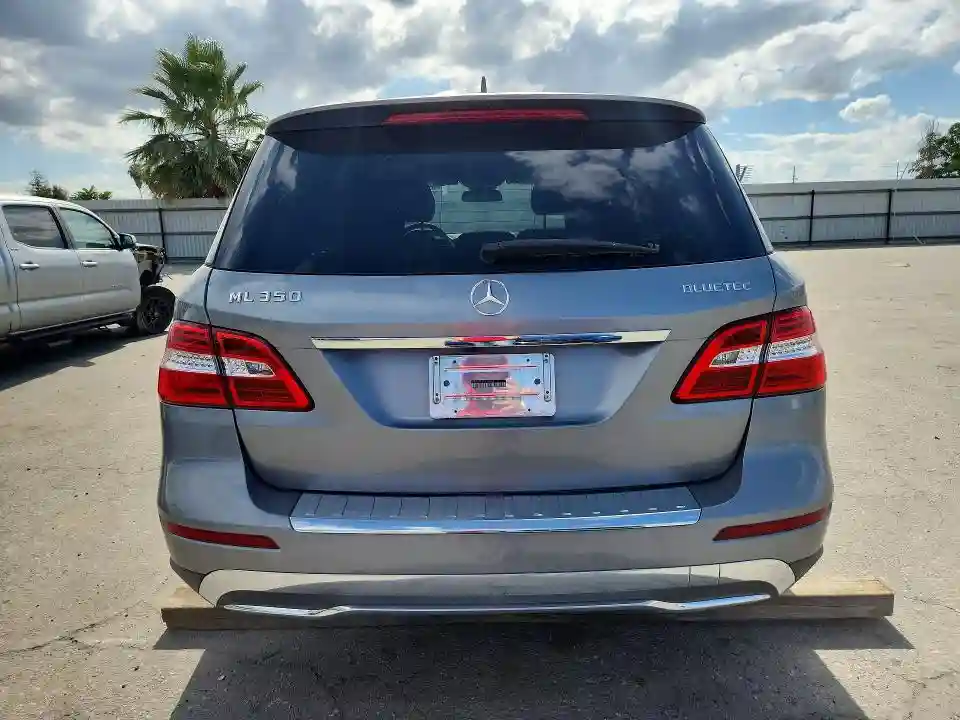 4JGDA2EB5CA008593 2012 MERCEDES-BENZ M-CLASS-5