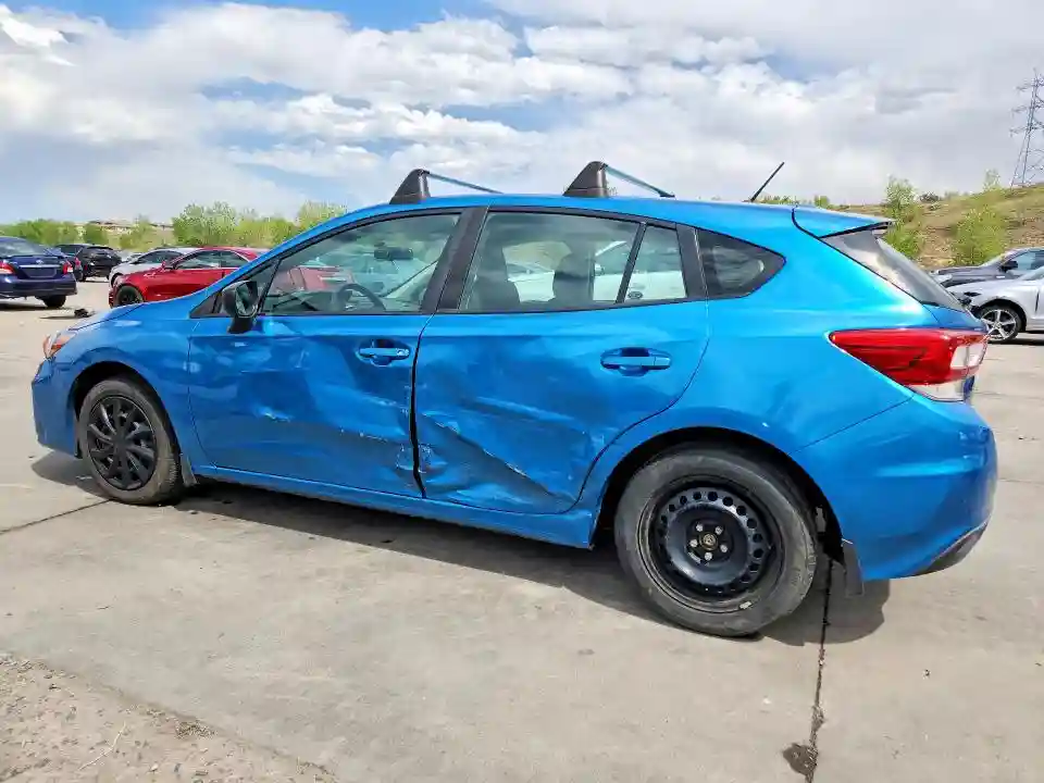 4S3GTAA64J3732453 2018 SUBARU IMPREZA-1