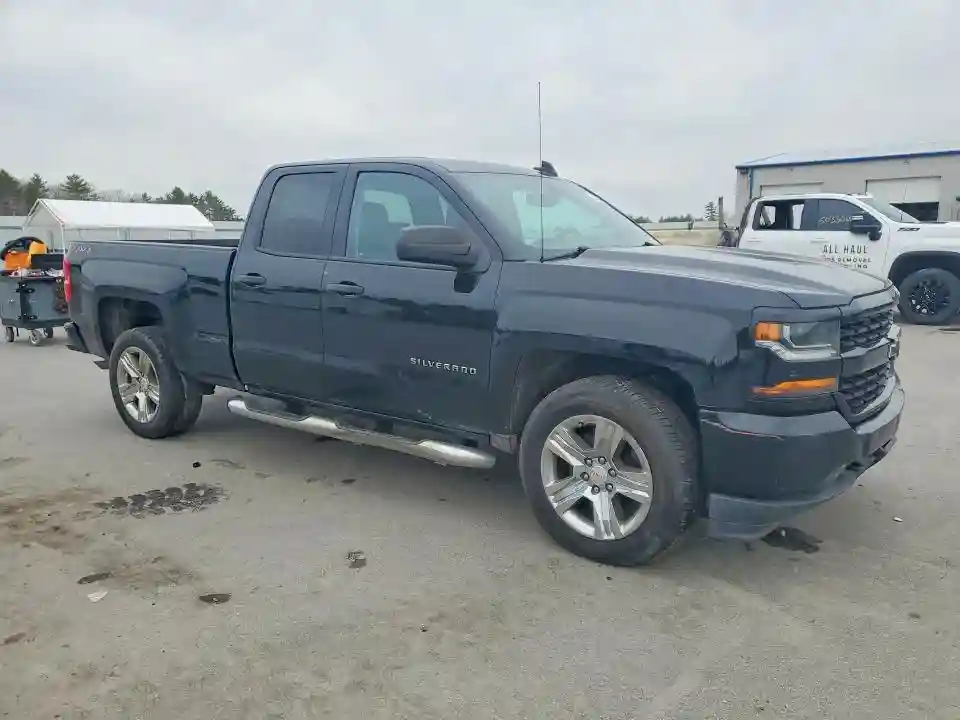 1GCVKPEC6JZ121978 2018 CHEVROLET SILVERADO-3