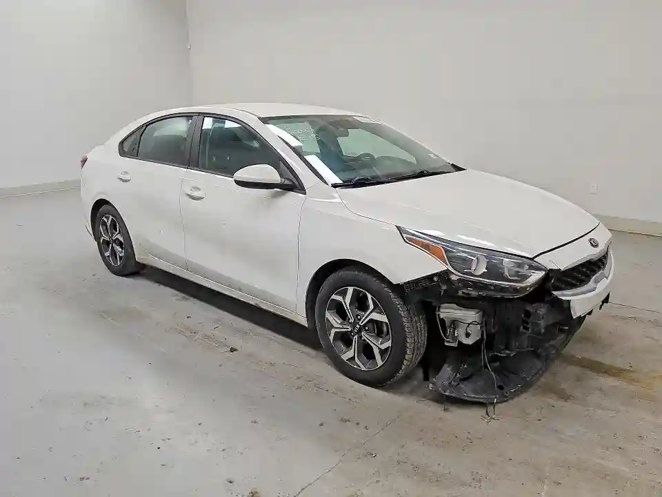 3KPF24AD4ME333747 2021 KIA FORTE-3