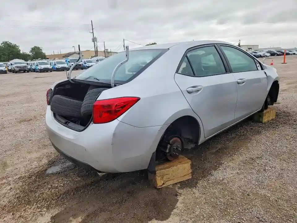 2T1BURHE7HC930710 2017 TOYOTA COROLLA-2