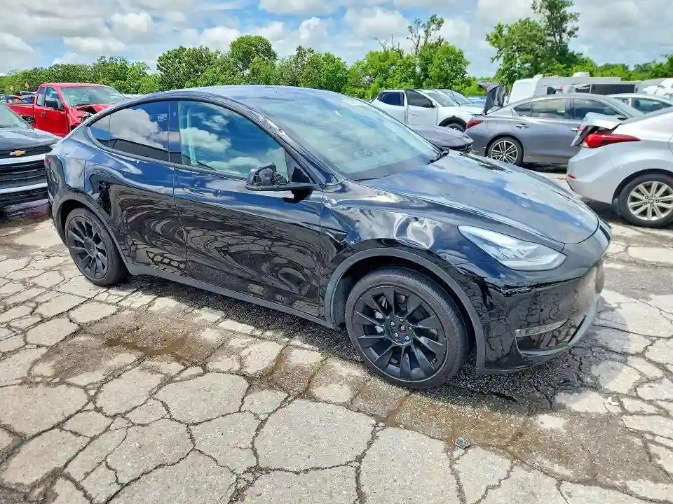 5YJYGDEE8MF139780 2021 TESLA MODEL Y-3