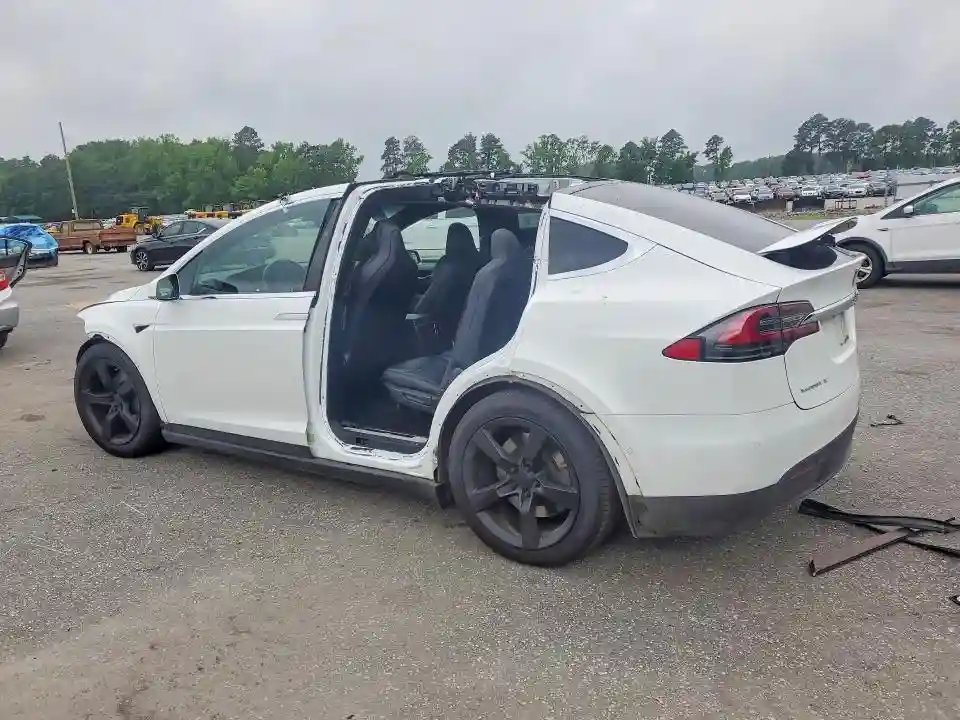 5YJXCAE28JF142427 2018 TESLA MODEL X-1