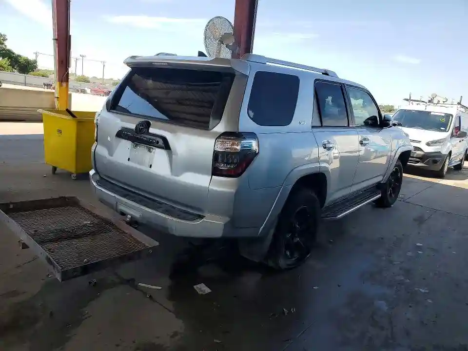 JTEZU5JR8J5190037 2018 TOYOTA 4RUNNER-2