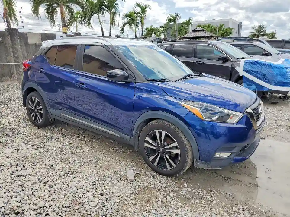 3N1CP5CU2JL545449 2018 NISSAN KICKS-3