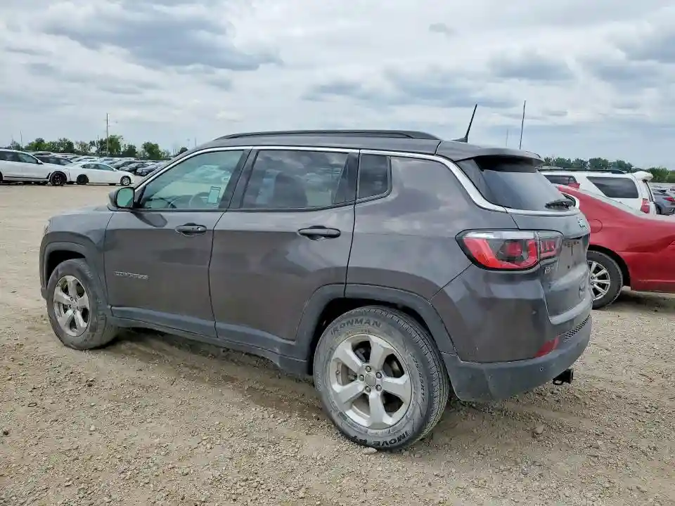 3C4NJCBB5JT344317 2018 JEEP COMPASS-1