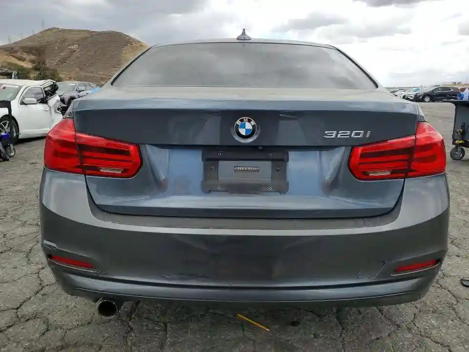 WBA8E1G59JNU92847 2018 BMW 3 SERIES-5