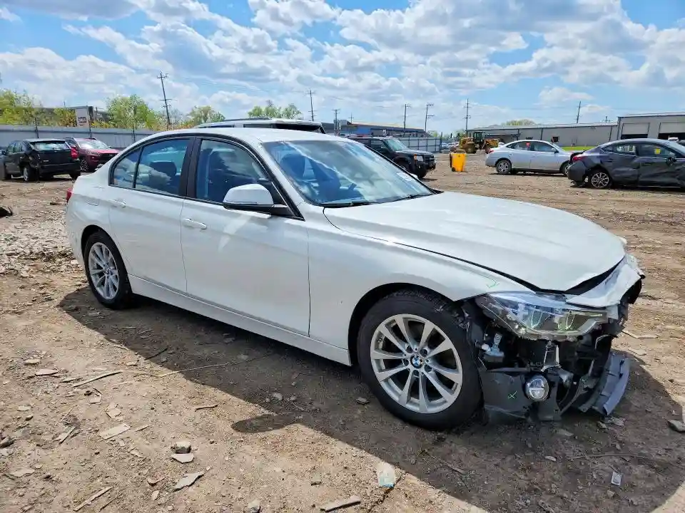 WBA8A3C57JA486923 2018 BMW 3 SERIES-3