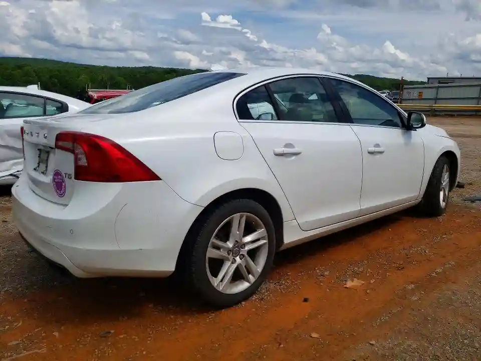 YV140MFC2F2301869 2015 VOLVO S60-2