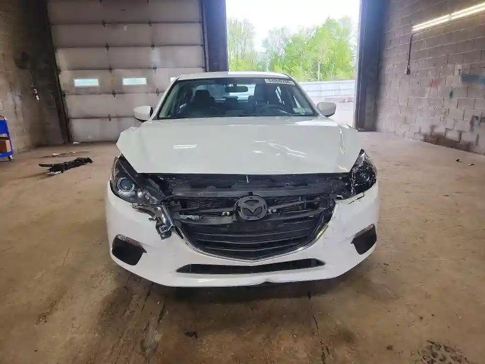 3MZBM1U75GM328044 2016 MAZDA 3-4
