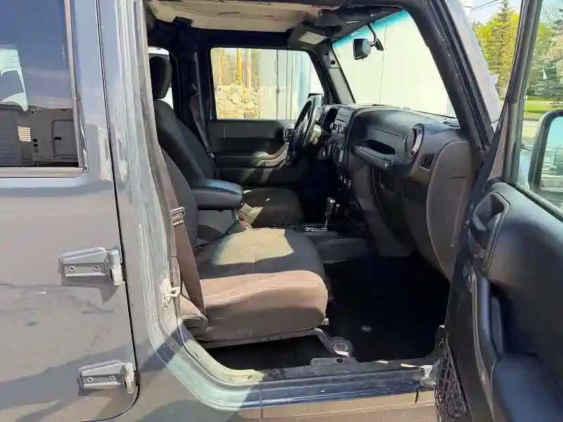1C4HJWDG6HL649855 2017 JEEP WRANGLER-4