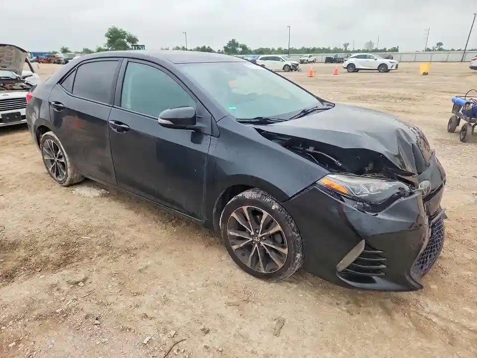 5YFBURHEXJP809238 2018 TOYOTA COROLLA-3