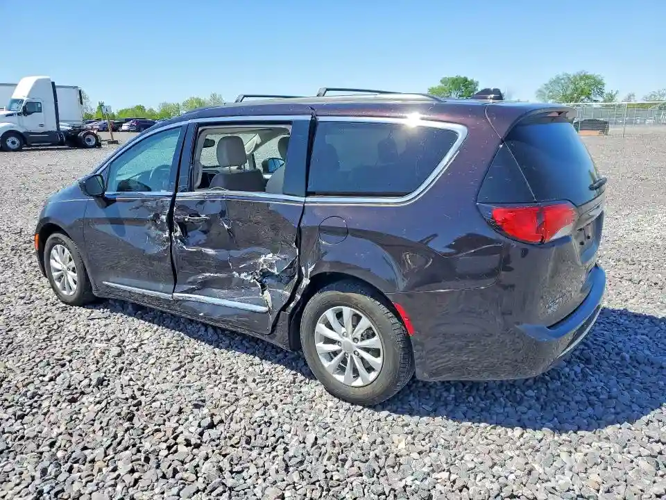 2C4RC1BG9HR525428 2017 CHRYSLER PACIFICA-1