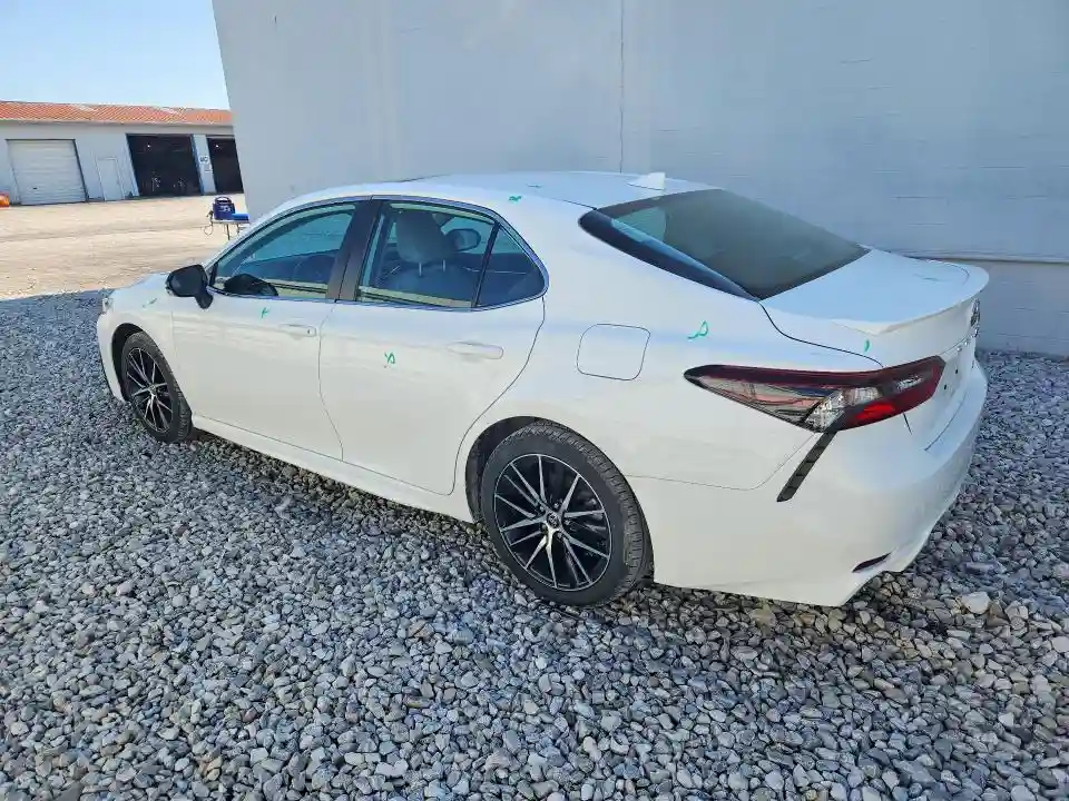 4T1S11AK3NU680287 2022 TOYOTA CAMRY-1