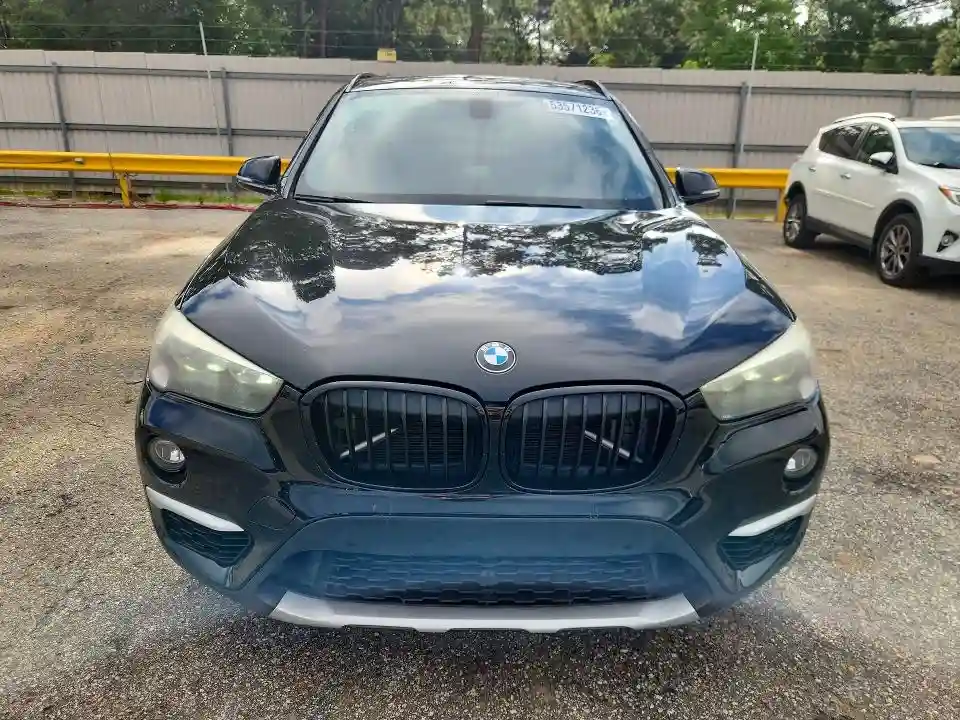 WBXHU7C33H5H38014 2017 BMW X1-4