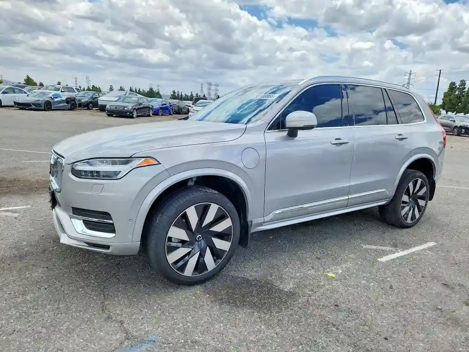 YV4H60CA3P1932216 2023 VOLVO XC90-0