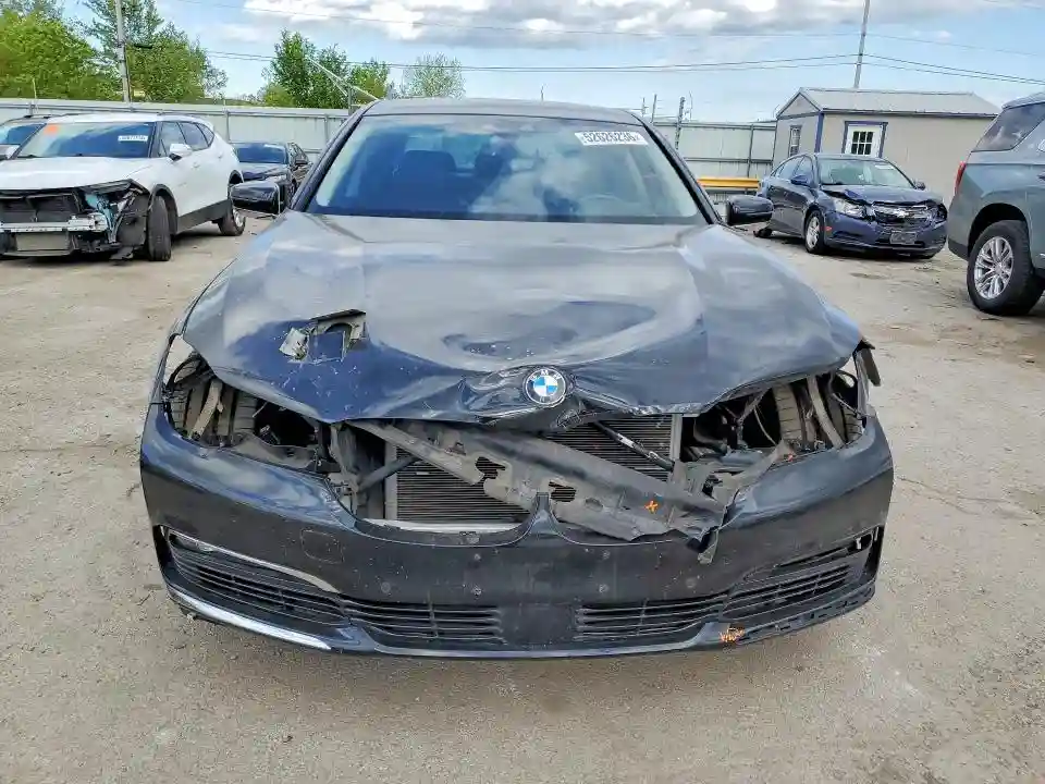 WBA7F2C52GG416615 2016 BMW 7 SERIES-4