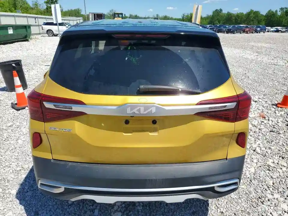 KNDEUCA21N7303637 2022 KIA SELTOS-5