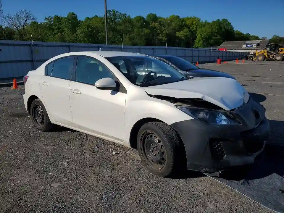 JM1BL1UP8D1835681 2013 MAZDA 3-3