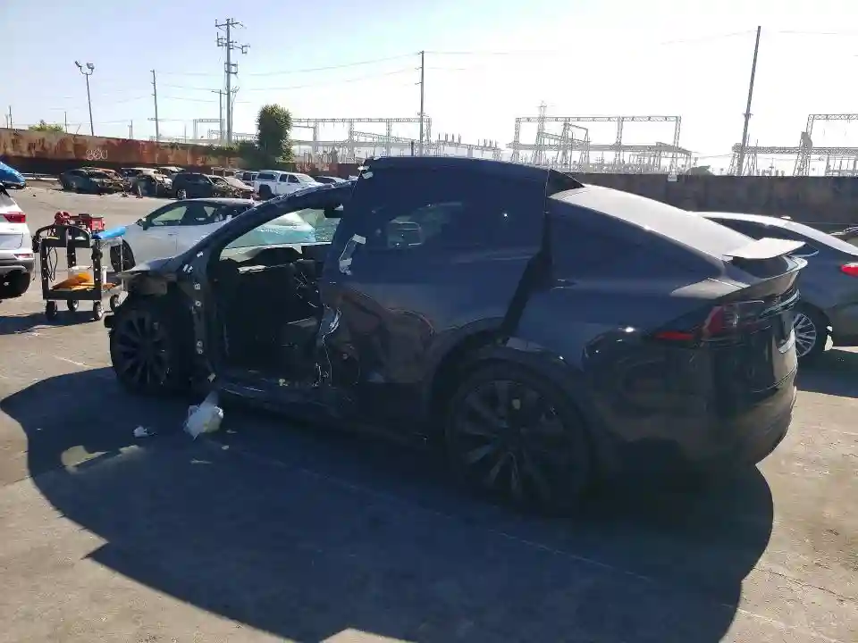 7SAXCAE54SF472757 2025 TESLA MODEL X-1
