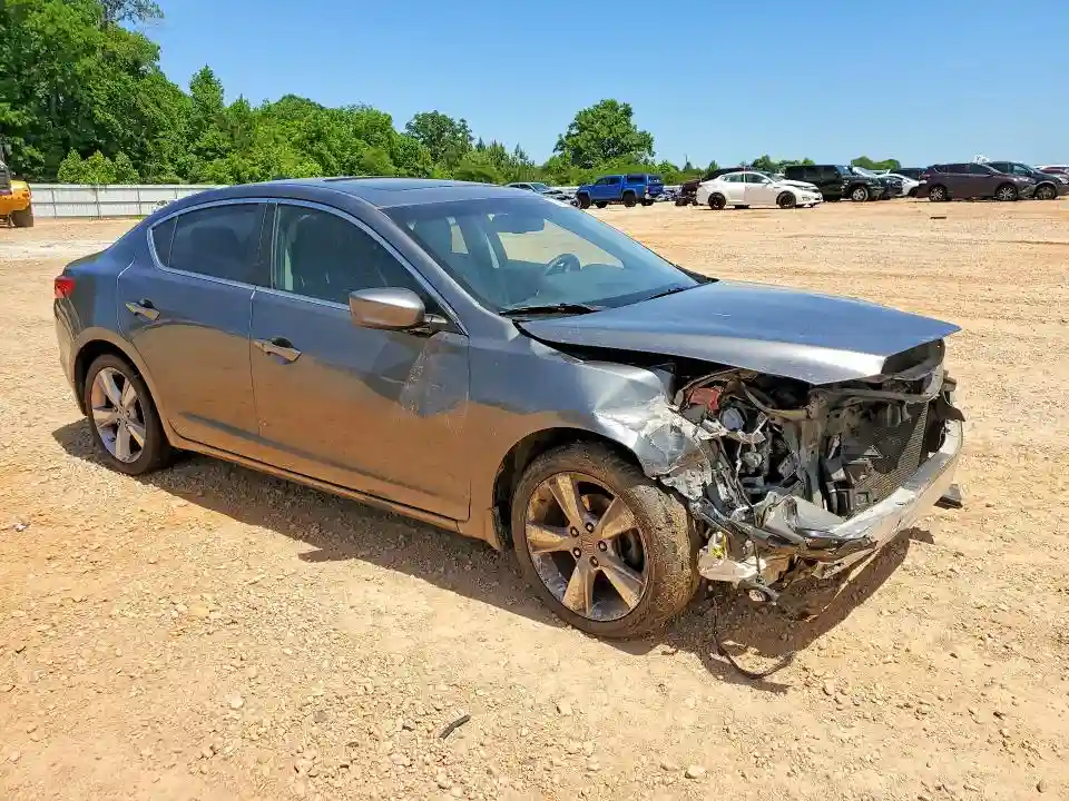 19VDE1F77DE005330 2013 ACURA ILX-3
