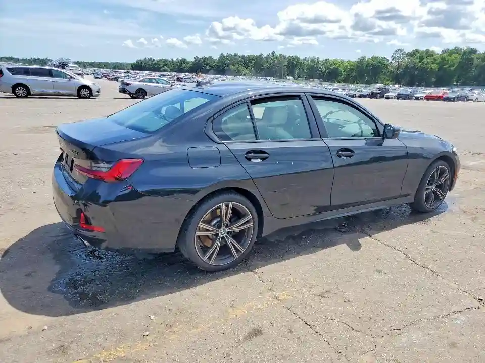 3MW69FF0XP8D36682 2023 BMW 3 SERIES-2