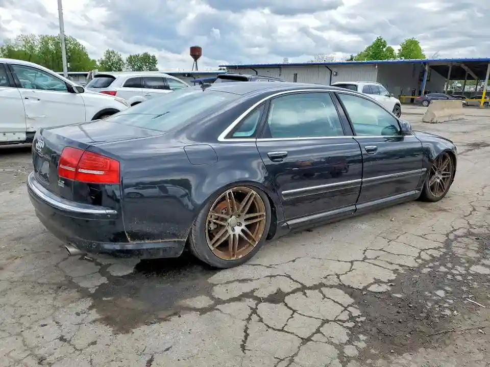 WAURVAFA8AN007732 2010 AUDI A8-2