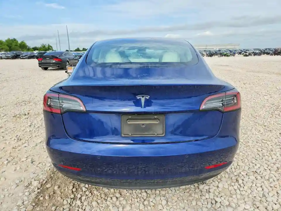5YJ3E1EA9MF989798 2021 TESLA MODEL 3-5