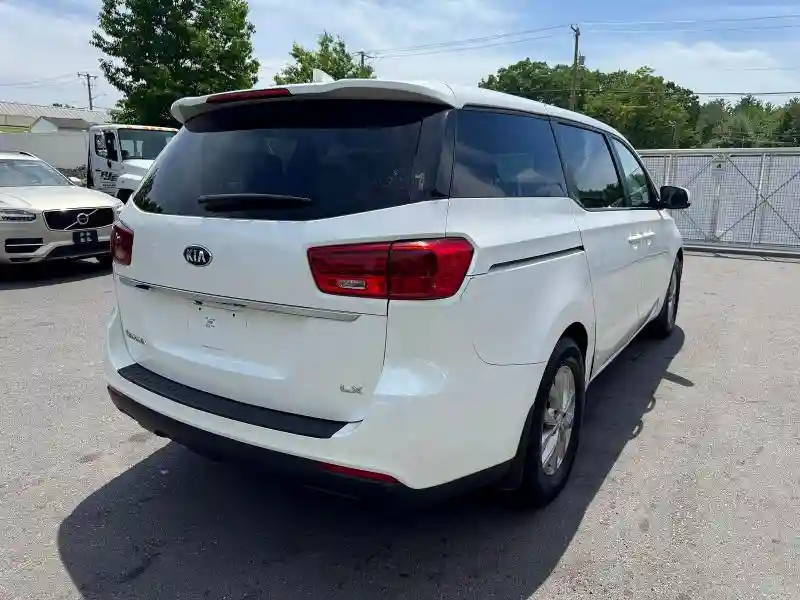 KNDMB5C18K6525496 2019 KIA SEDONA-2